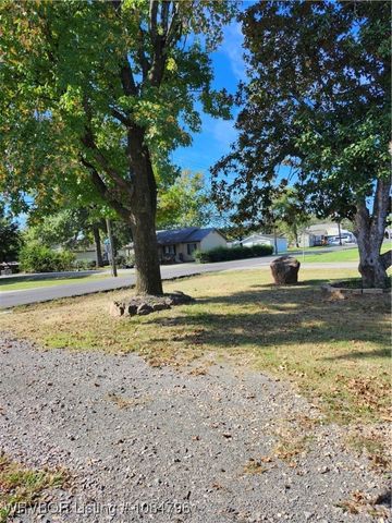 301 Wilson Avenue, Poteau, OK 74953