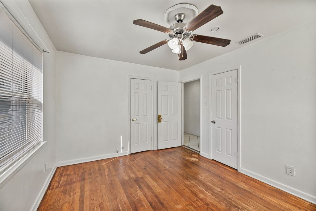 1017 E Spurgeon Street, Fort Worth, TX 76115 — photo 3