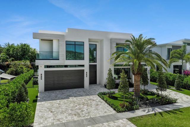 1051 NE 2nd Ter, Boca Raton, FL 33432