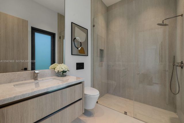 1051 NE 2nd Ter, Boca Raton, FL 33432