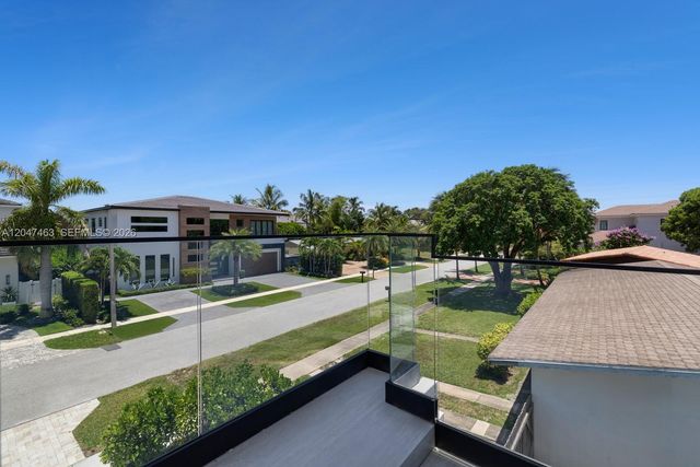1051 NE 2nd Ter, Boca Raton, FL 33432