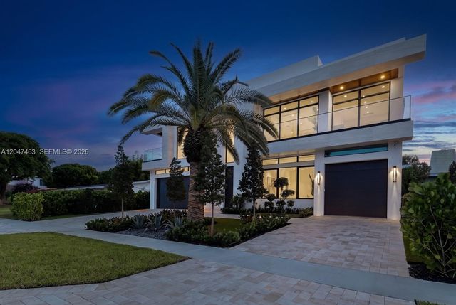 1051 NE 2nd Ter, Boca Raton, FL 33432