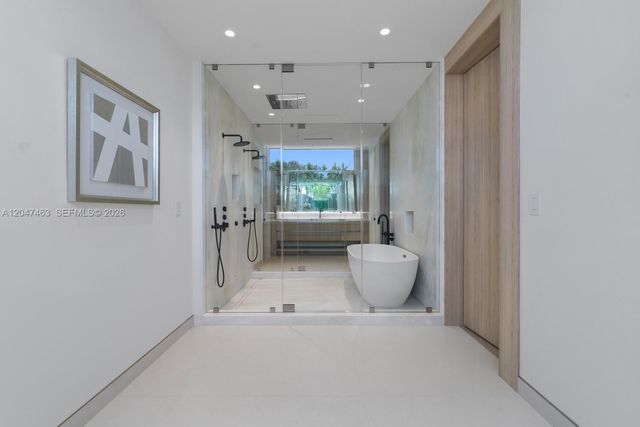 1051 NE 2nd Ter, Boca Raton, FL 33432