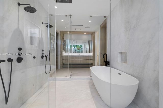 1051 NE 2nd Ter, Boca Raton, FL 33432