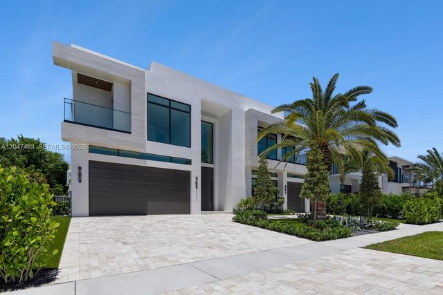 1051 NE 2nd Ter, Boca Raton, FL 33432