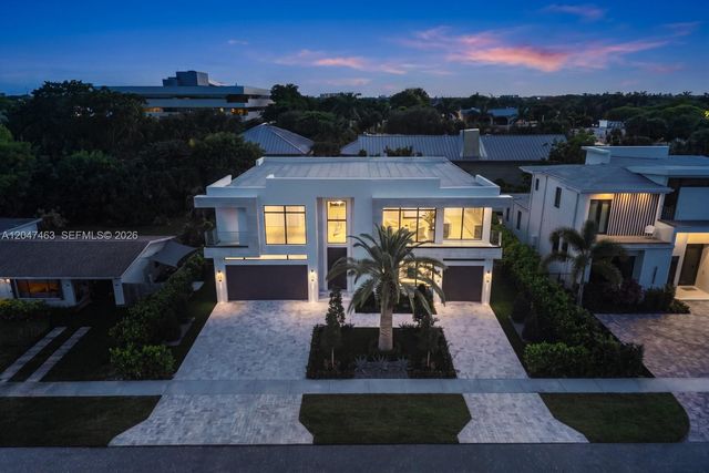 1051 NE 2nd Ter, Boca Raton, FL 33432