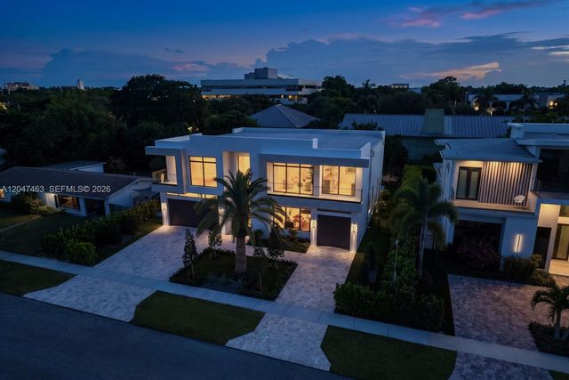 1051 NE 2nd Ter, Boca Raton, FL 33432