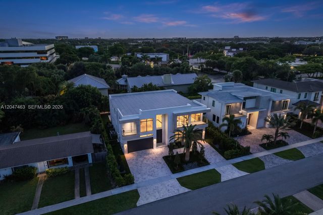 1051 NE 2nd Ter, Boca Raton, FL 33432