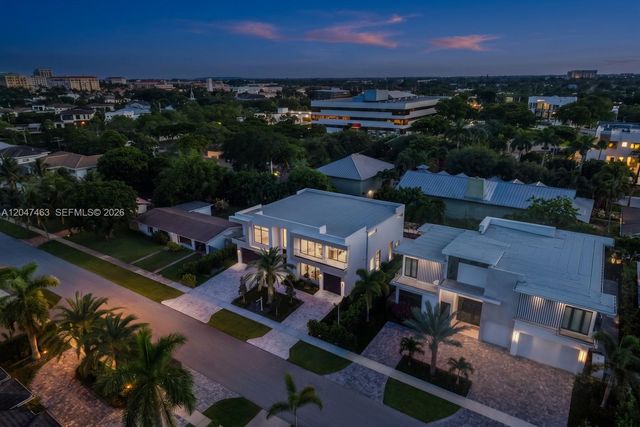 1051 NE 2nd Ter, Boca Raton, FL 33432