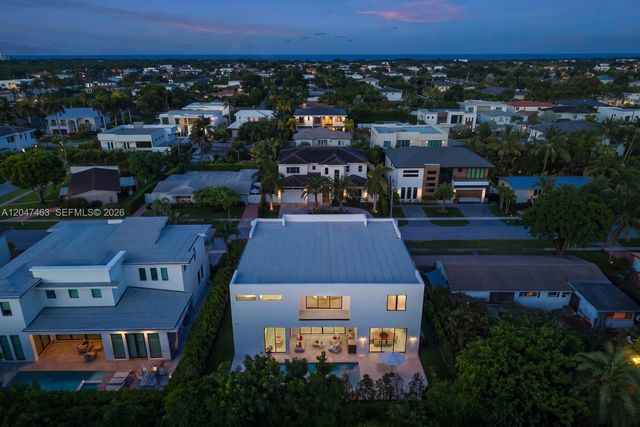 1051 NE 2nd Ter, Boca Raton, FL 33432