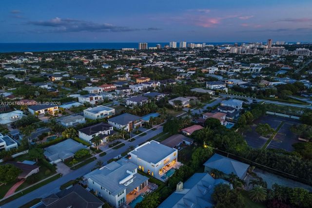 1051 NE 2nd Ter, Boca Raton, FL 33432