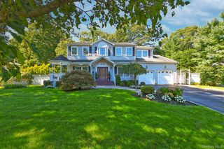7 Ona Avenue, Dix Hills, NY 11746