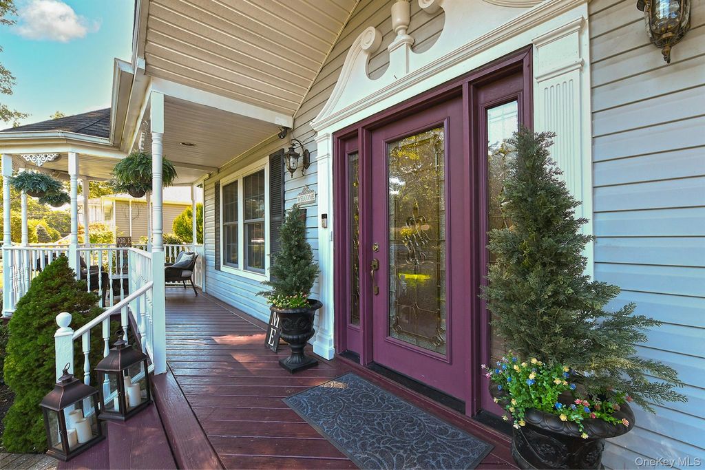7 Ona Avenue, Dix Hills, NY 11746 — photo 3