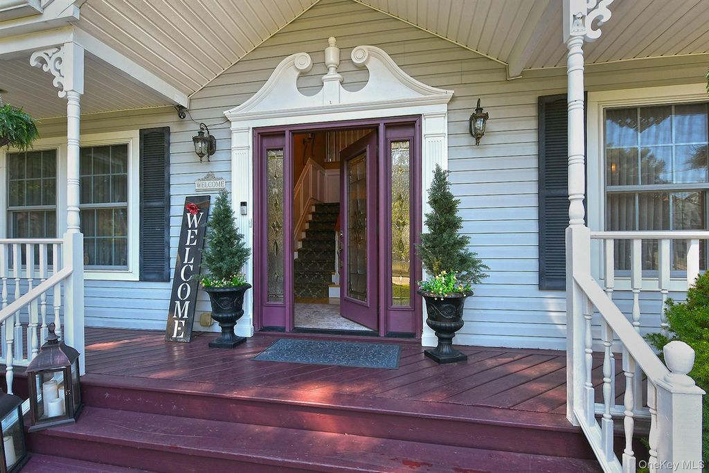 7 Ona Avenue, Dix Hills, NY 11746 — photo 5