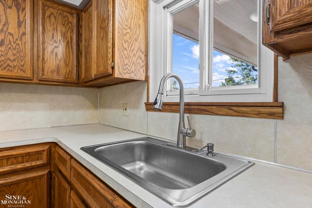 13152 Iowa Drive, Warren, MI 48088