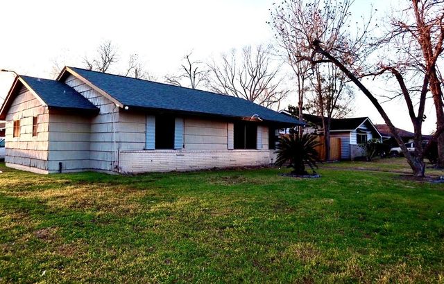 5715 Hirondel Street, Houston, TX 77033