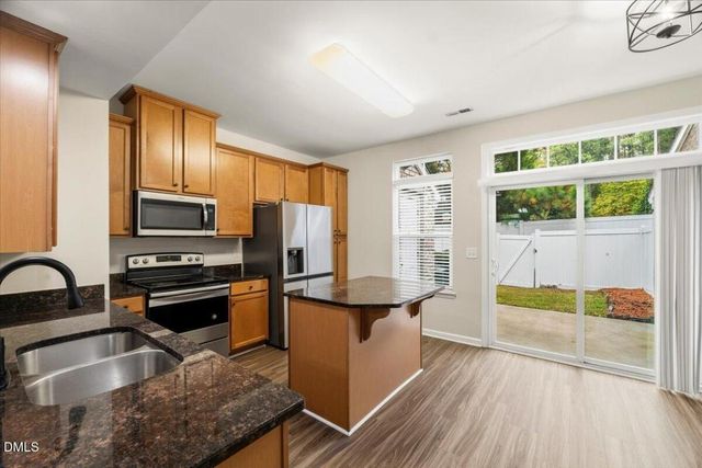 541 Berry Chase Way, Cary, NC 27519