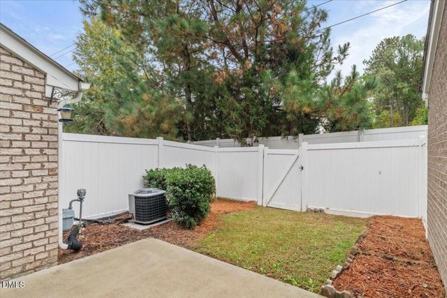 541 Berry Chase Way, Cary, NC 27519