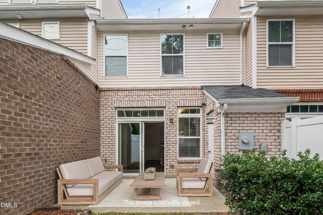 541 Berry Chase Way, Cary, NC 27519