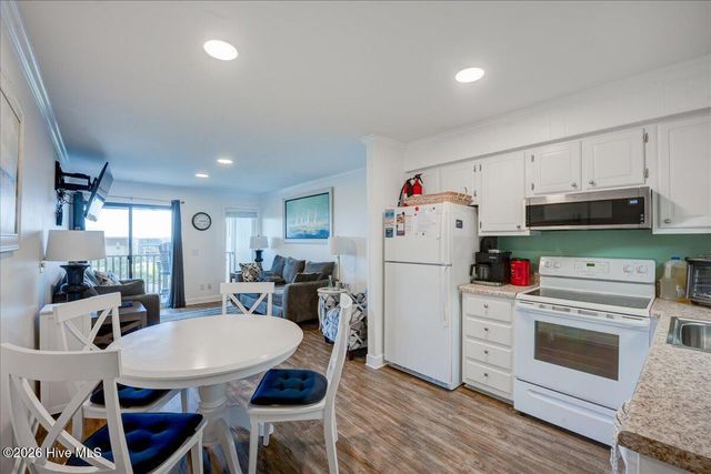 2008 E Ft Macon Road E14, Atlantic Beach, NC 28512