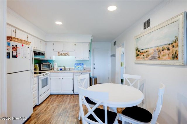 2008 E Ft Macon Road E14, Atlantic Beach, NC 28512