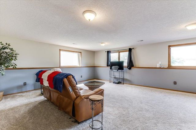 2682 N Shefford Ct, Wichita, KS 67205
