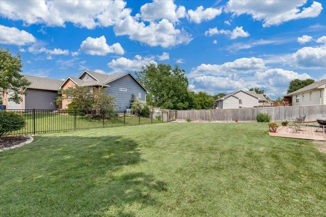 2682 N Shefford Ct, Wichita, KS 67205