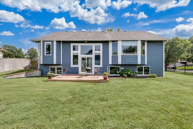 2682 N Shefford Ct, Wichita, KS 67205