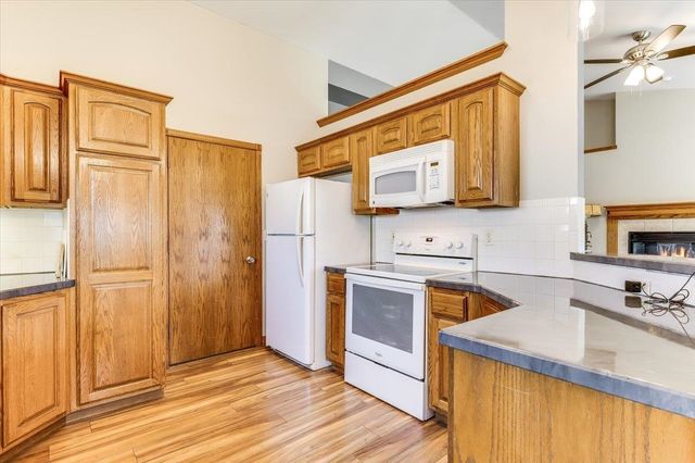 2682 N Shefford Ct, Wichita, KS 67205