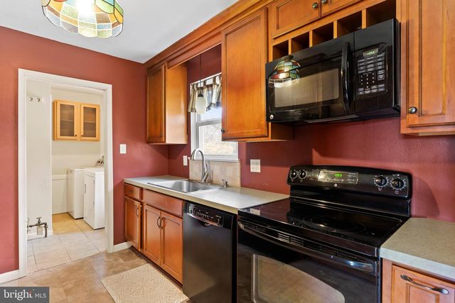 116 PLEASANTVIEW TER, New Cumberland, PA 17070