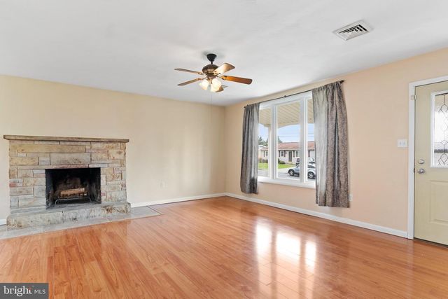 116 PLEASANTVIEW TER, New Cumberland, PA 17070