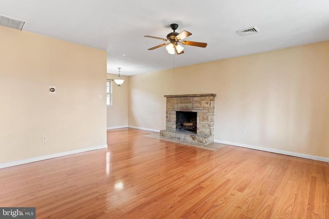 116 PLEASANTVIEW TER, New Cumberland, PA 17070