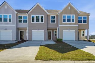 402 Tiliwa Street, Summerville, SC 29486