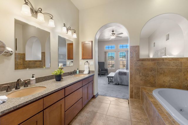 3887 Hanley Road NE, Rio Rancho, NM 87144