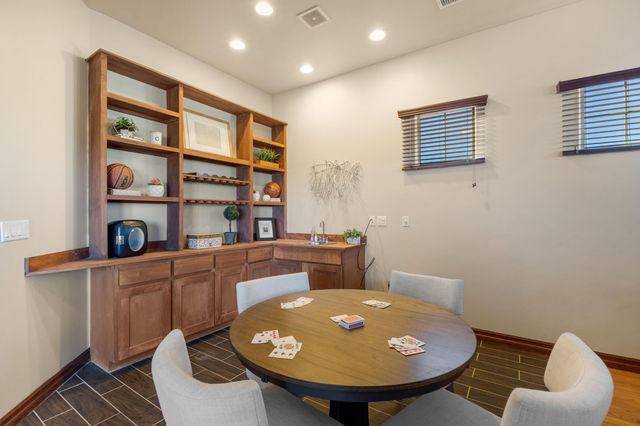 3887 Hanley Road NE, Rio Rancho, NM 87144