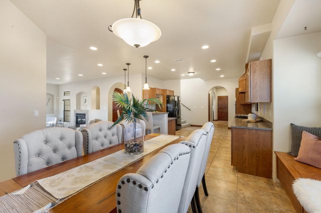 3887 Hanley Road NE, Rio Rancho, NM 87144