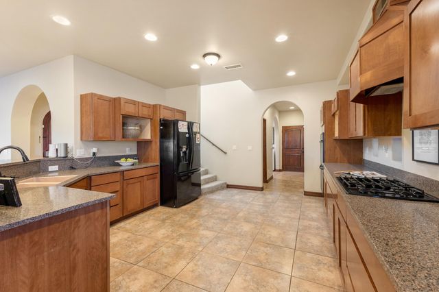 3887 Hanley Road NE, Rio Rancho, NM 87144