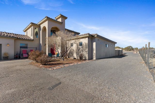 3887 Hanley Road NE, Rio Rancho, NM 87144