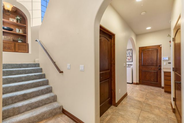 3887 Hanley Road NE, Rio Rancho, NM 87144