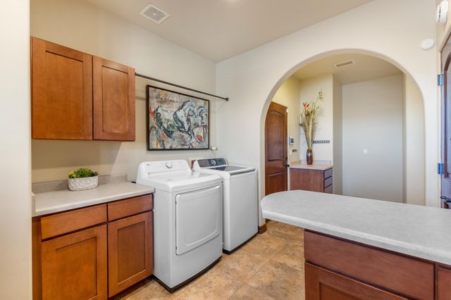 3887 Hanley Road NE, Rio Rancho, NM 87144