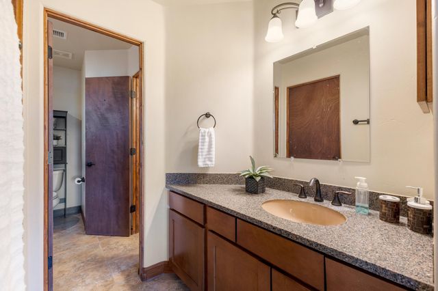 3887 Hanley Road NE, Rio Rancho, NM 87144