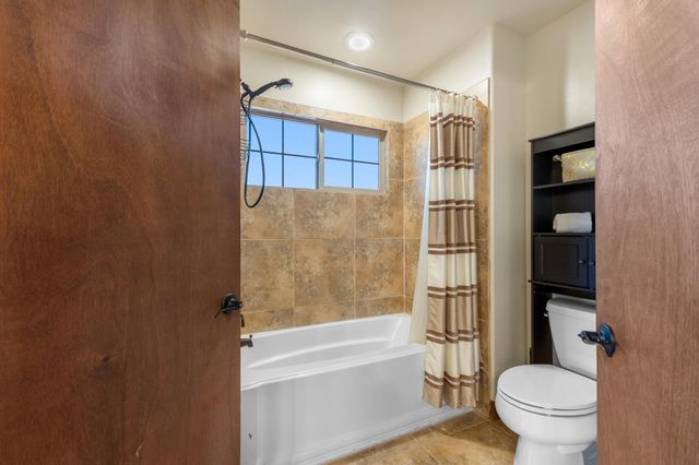 3887 Hanley Road NE, Rio Rancho, NM 87144