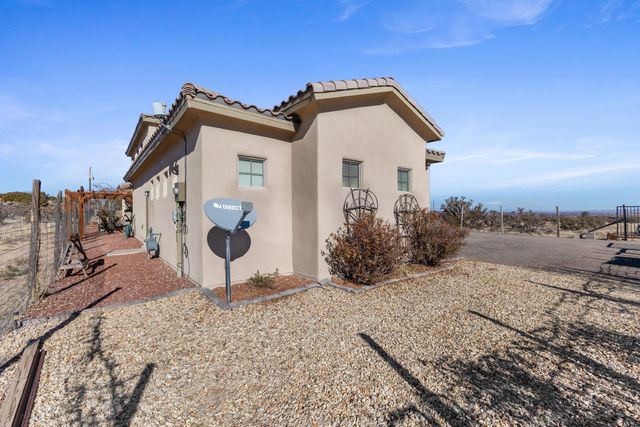 3887 Hanley Road NE, Rio Rancho, NM 87144