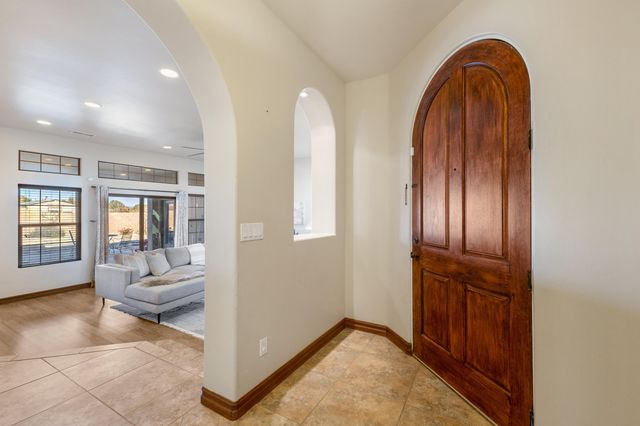 3887 Hanley Road NE, Rio Rancho, NM 87144