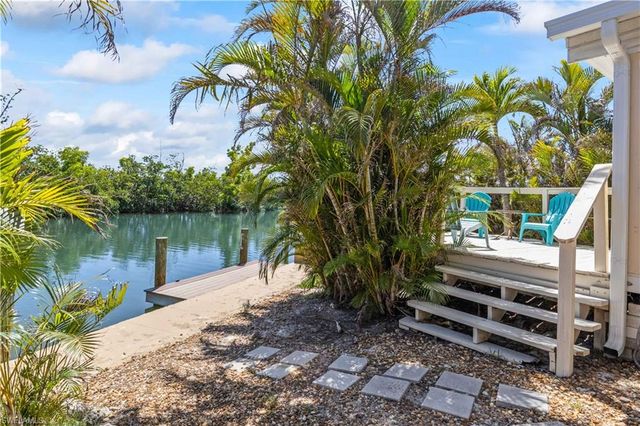 3843 Cherry LN, St. James City, FL 33956