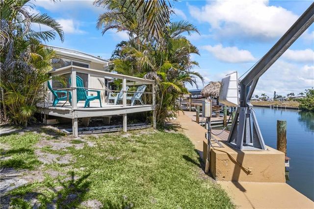 3843 Cherry LN, St. James City, FL 33956