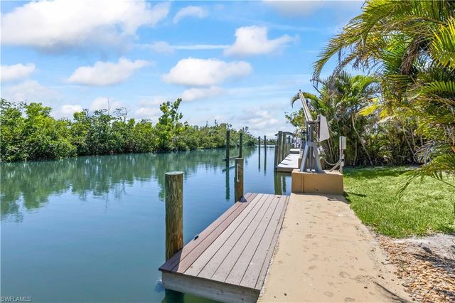 3843 Cherry LN, St. James City, FL 33956