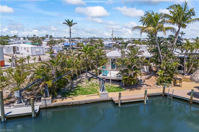 3843 Cherry LN, St. James City, FL 33956