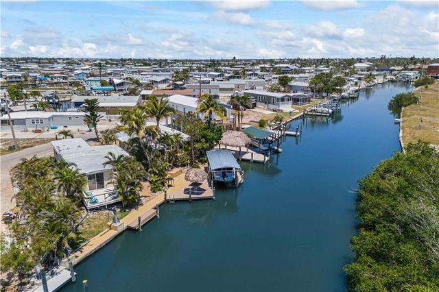 3843 Cherry LN, St. James City, FL 33956