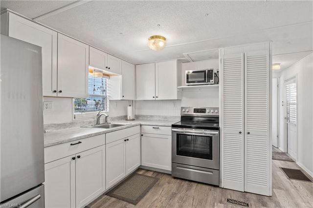 3843 Cherry LN, St. James City, FL 33956